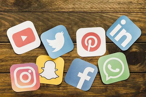 social-media-batiment