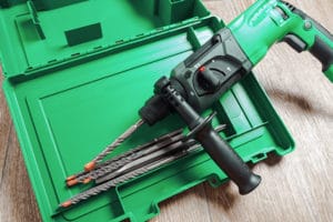 communication-outillage-electrique-batiment